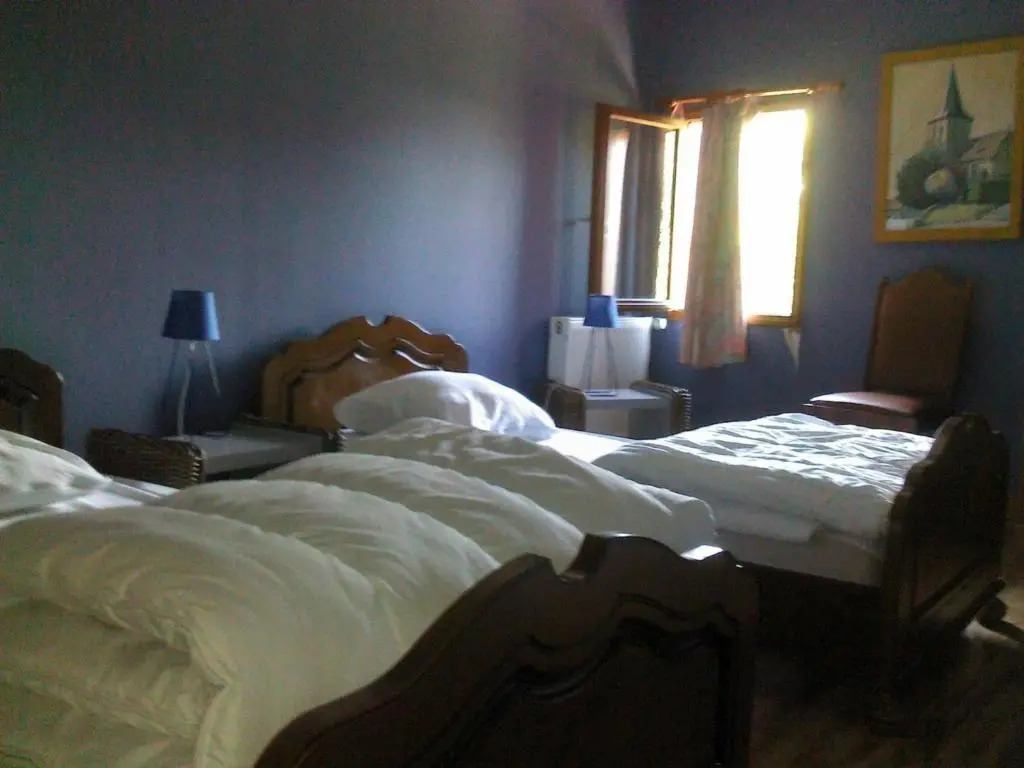 Gîte confortable dans lancien presbytère de Futeau, 3 chambres, jardin, WiFi, entre Verdun et Châlons - FR-1-585-13