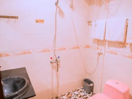 Luo Ping'an Xinju Express Hotel