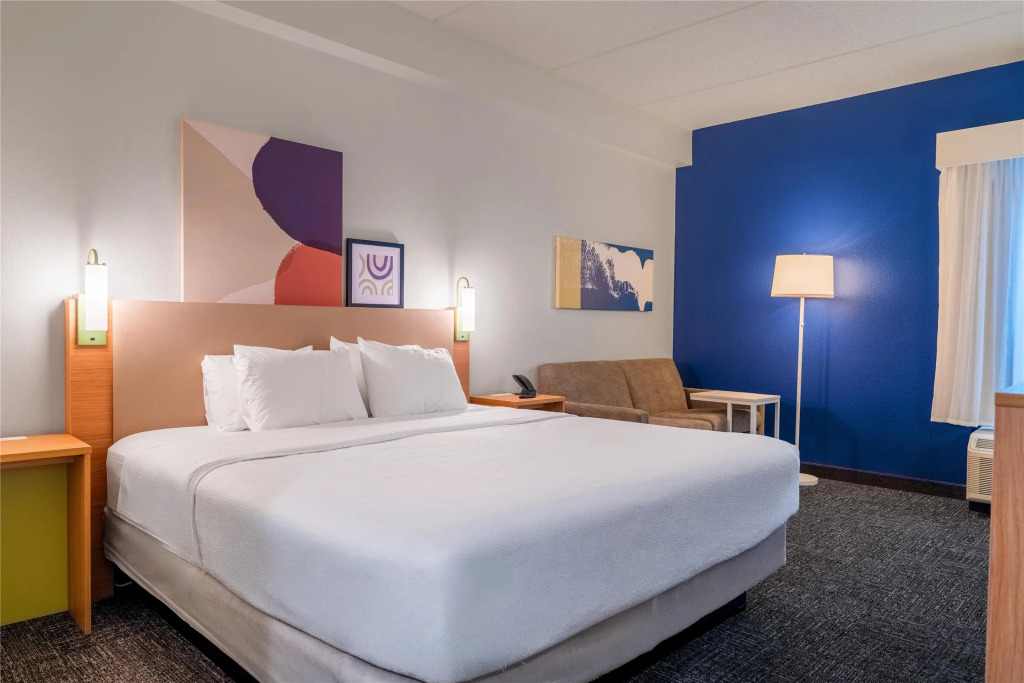 Spark by Hilton Atlanta Kennesaw Town Center