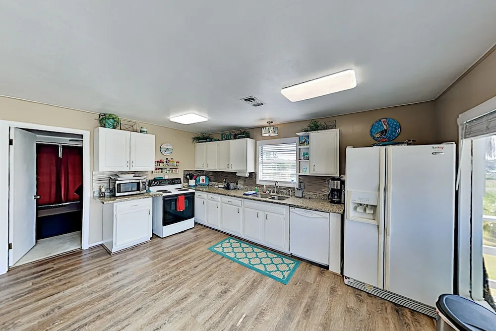 3913 2nd Street Home 2 Bedrooms 2 Bathrooms Home