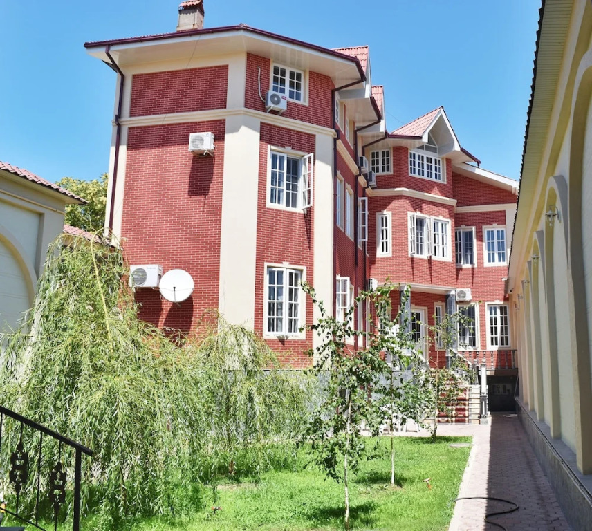 Trip.LE Hostel