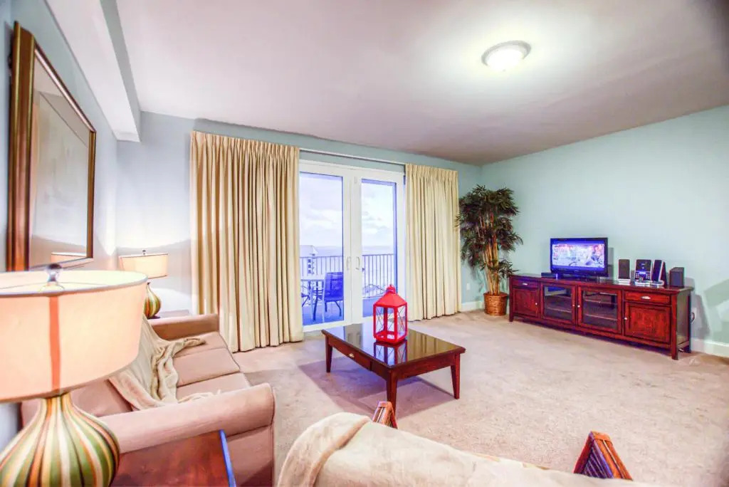 11 TH FLOOR In Laketown Wharf 1 BD, 2 Bathroom with Amazing Amenities, 1114!