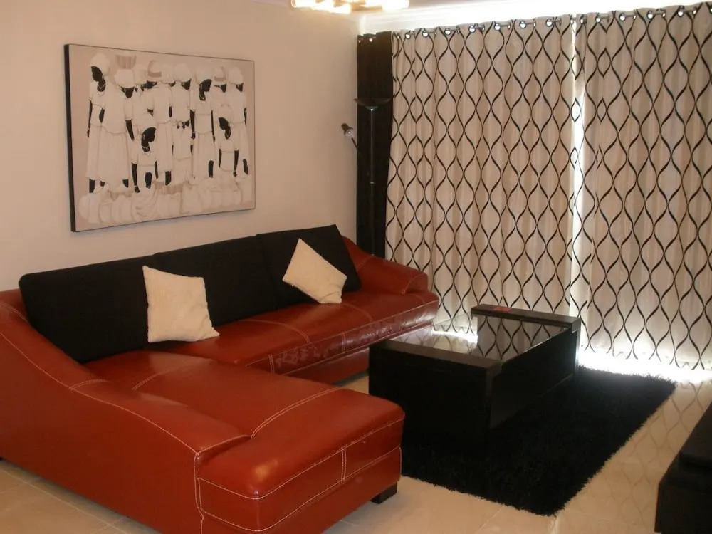 Plaza Bay Luxury Apartment with Swimming Pool