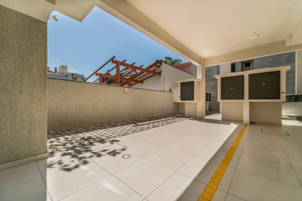 Apartamento 2 suítes em Bombas