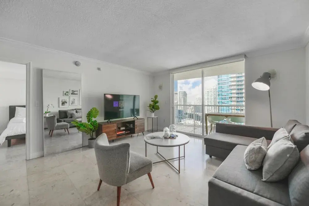 Centric 40thFloor Brickell Condo FREE parking by Palermo Home Miami