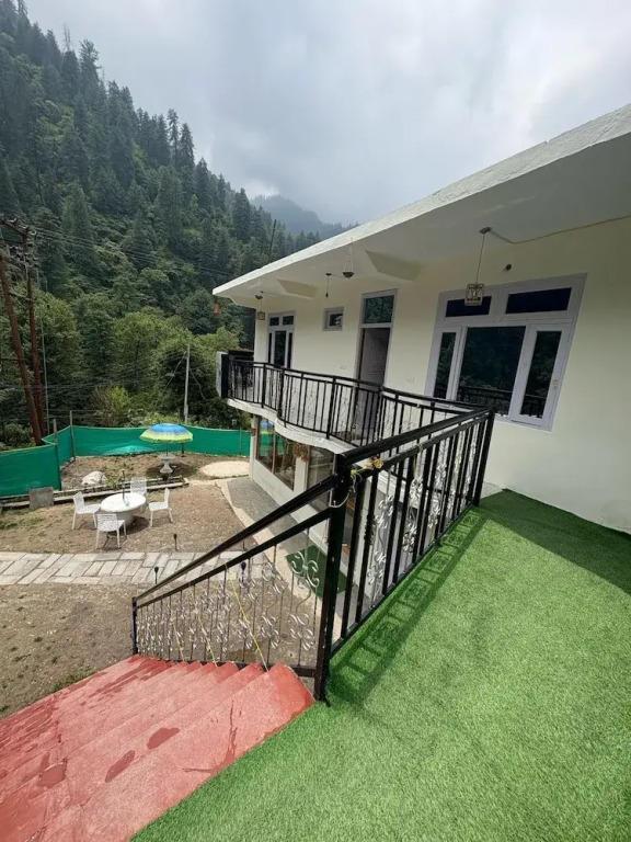 The Pahadi Soul Stay and Café