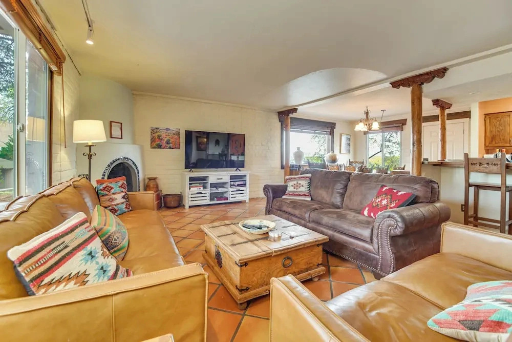 11-min Walk to Santa Fe Plaza! Condo w/ Pool