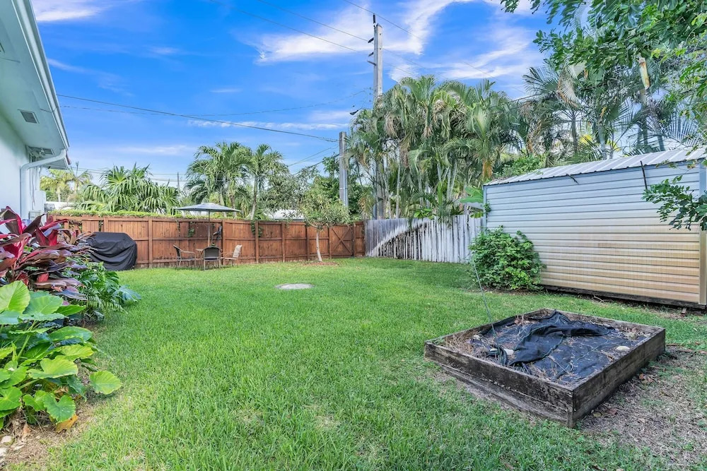 Lakeridge House- 4 Bedrooms/3 Bathroom Home by RedAwning