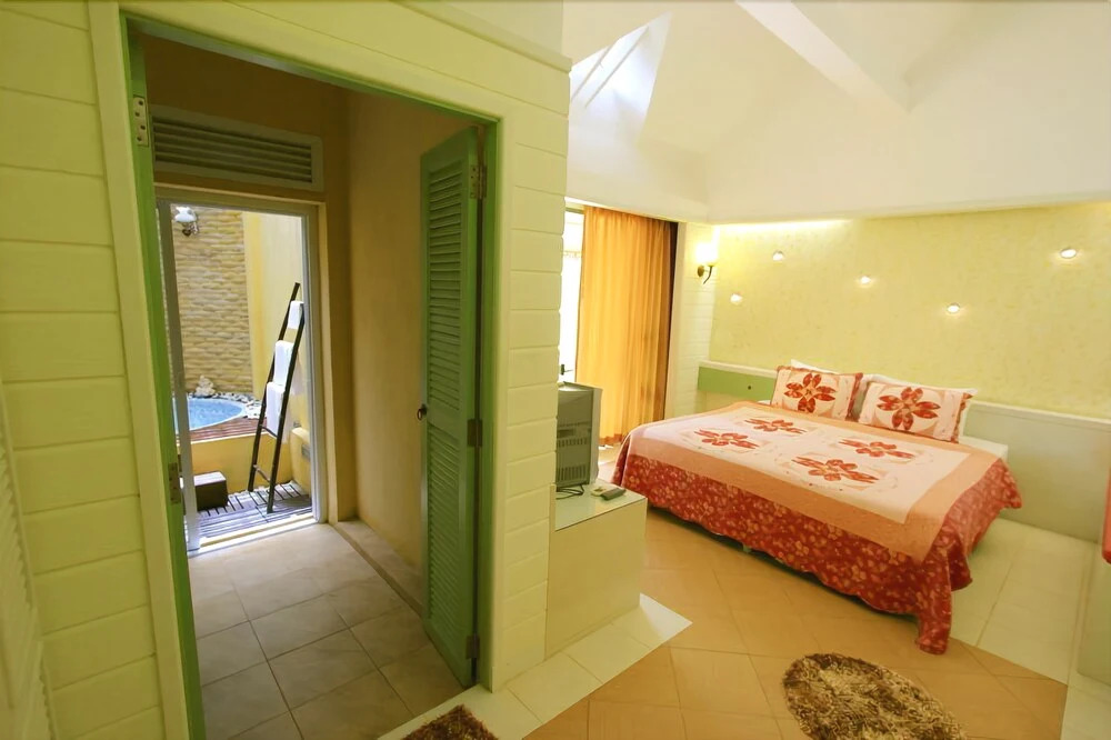 Plumeria Villa and Hideaway