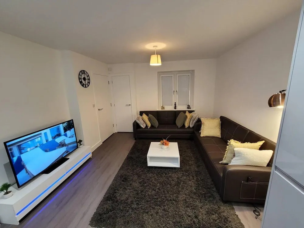 Impeccable 2-bed House in Milton Keynes