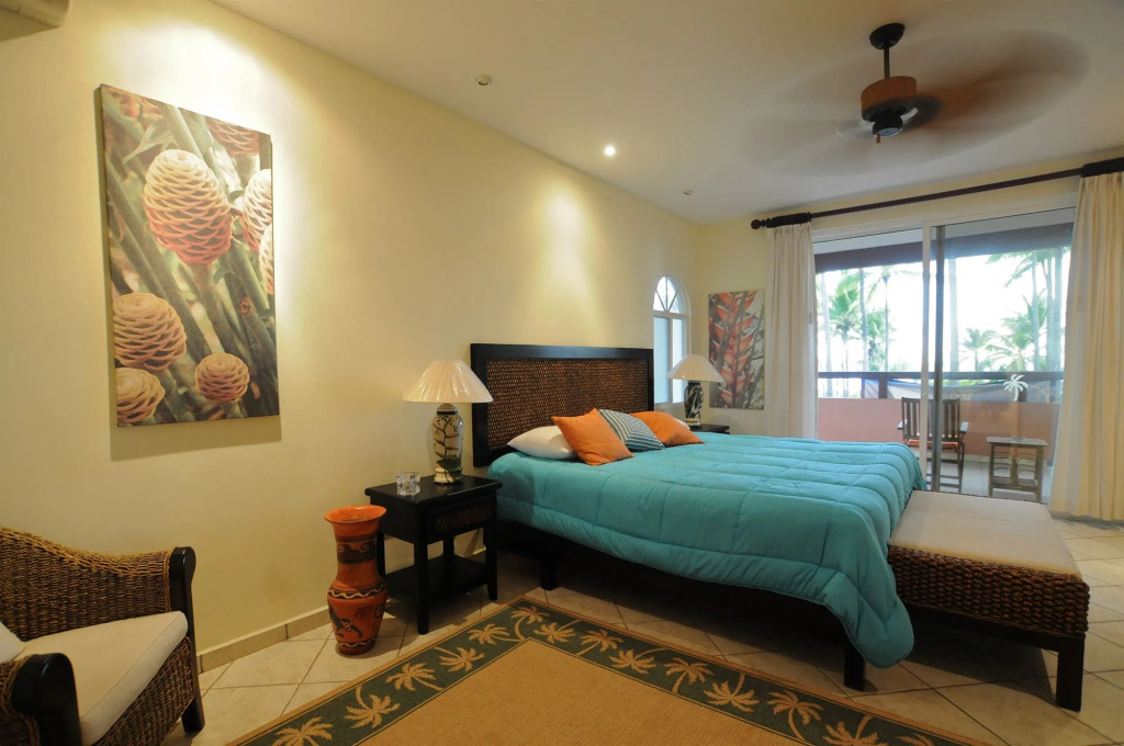 Hotel Cocomar Beachfront Hotel
