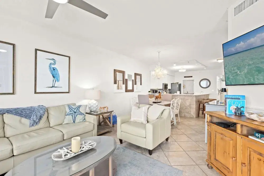 Fun In The Sun! Crescent at Miramar - Gulf Front+Beach Chairs