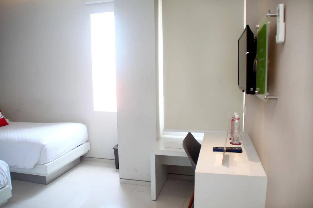 ZEN Rooms Basic Kusuma Bangsa