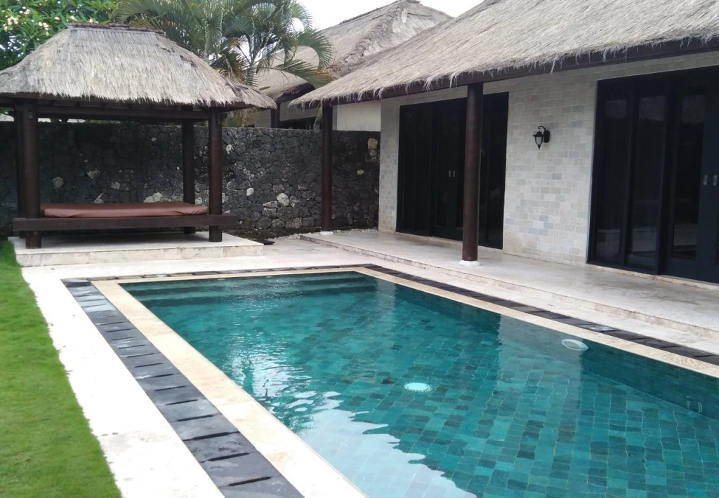Royal Pool Villa Club