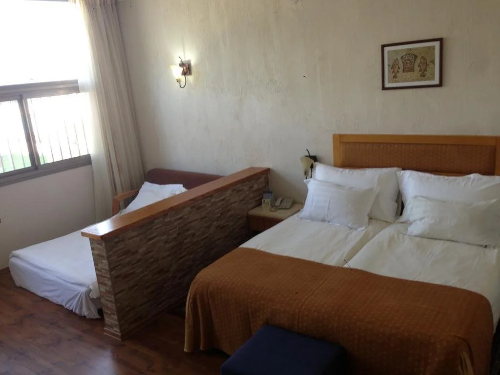 Ron Beach Hotel