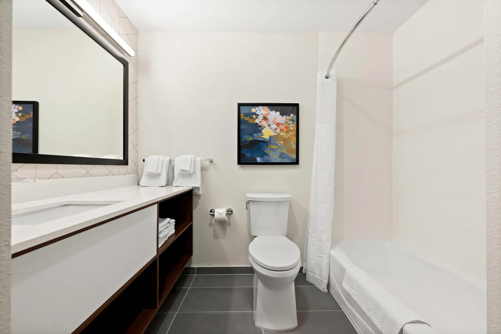 Everhome Suites Huntsville - Research Park