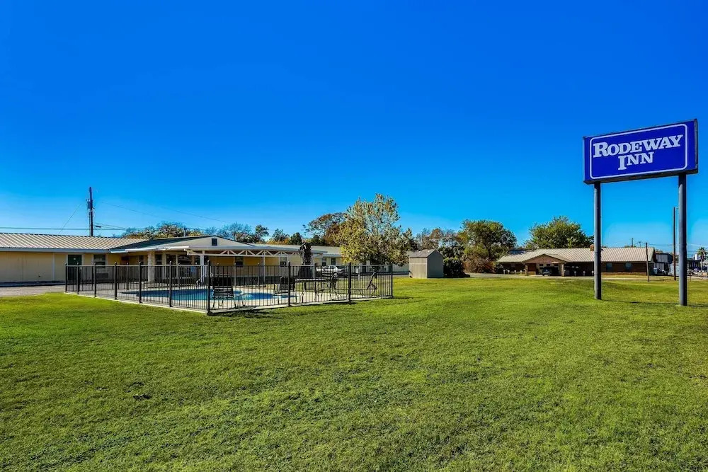 Rodeway Inn Kingsland - Lake LBJ