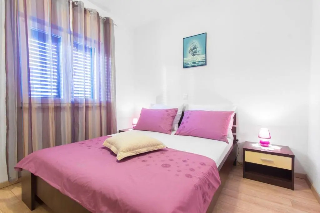 Apartments Srdarev Pencov