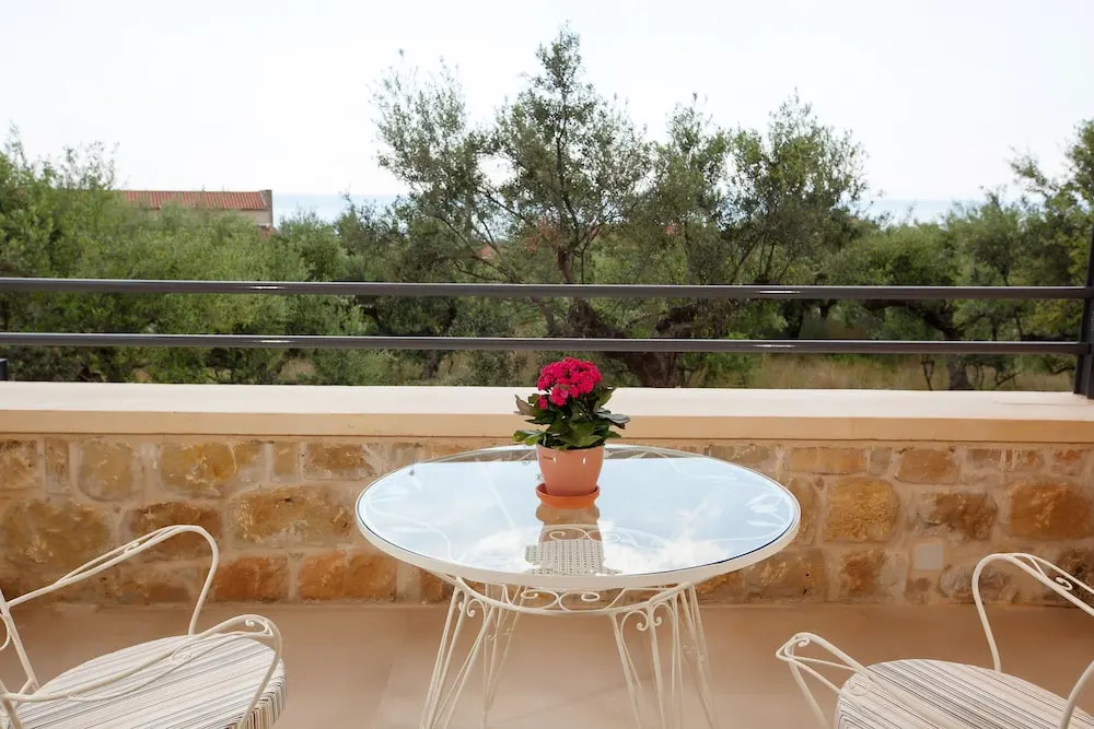 Lithos Guesthouse Kardamili