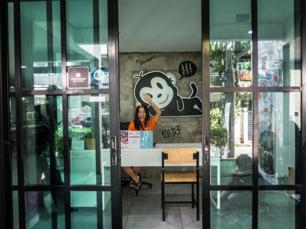 MonkeyNap Hostel