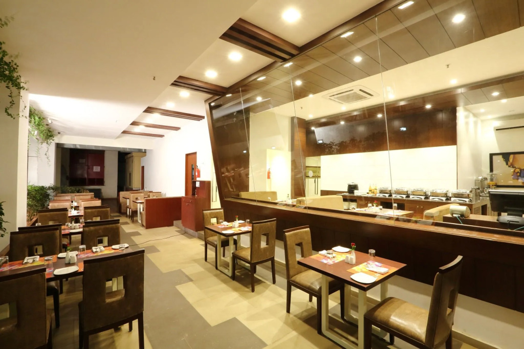 The Altruist Andheri Hotel