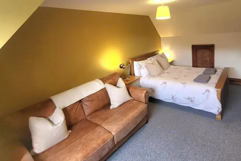 3 Bed House - Mountain Views, Firepit, Bbq