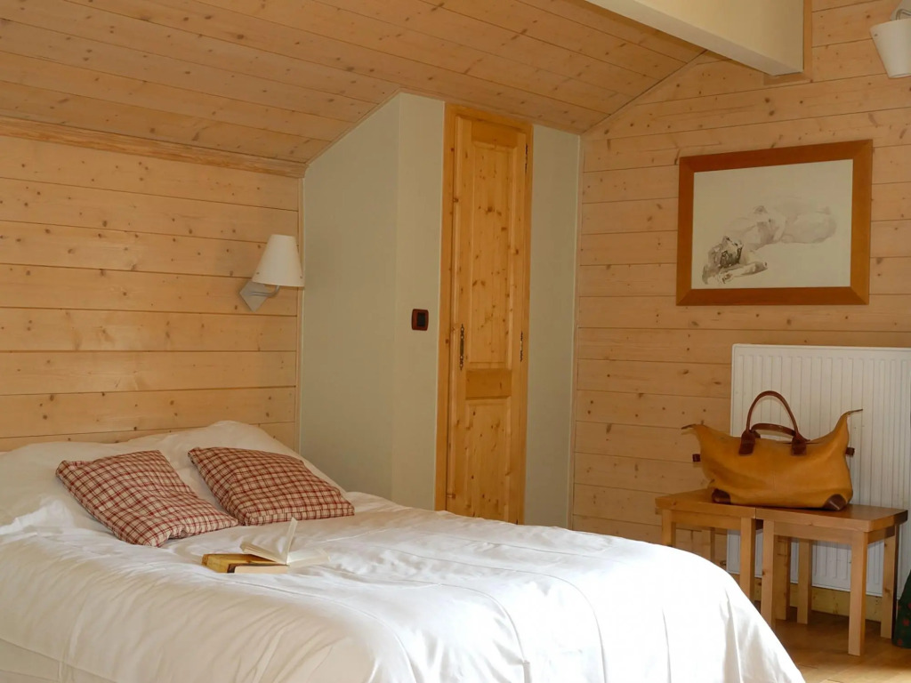 Luxury chalet with fireplace in the area of Alpe d'Huez