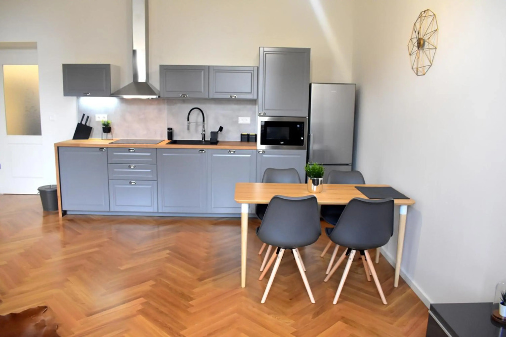 Luxury holiday homes IP Pavlova