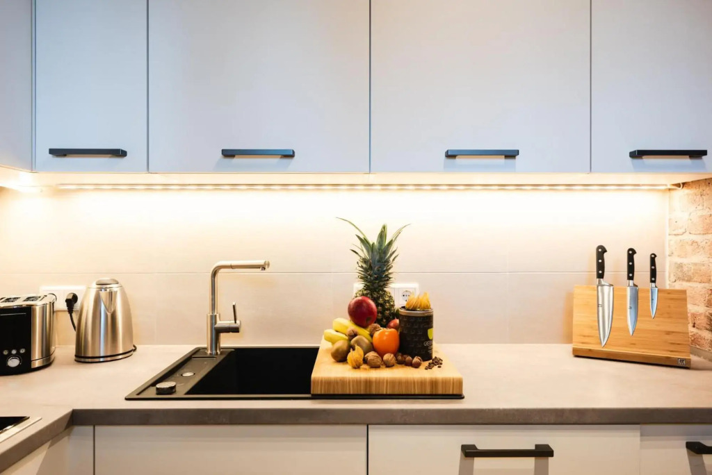 2 independent Luxury LOFTS side by side. 152m2. 4BR. Co-CLEAN grocery help