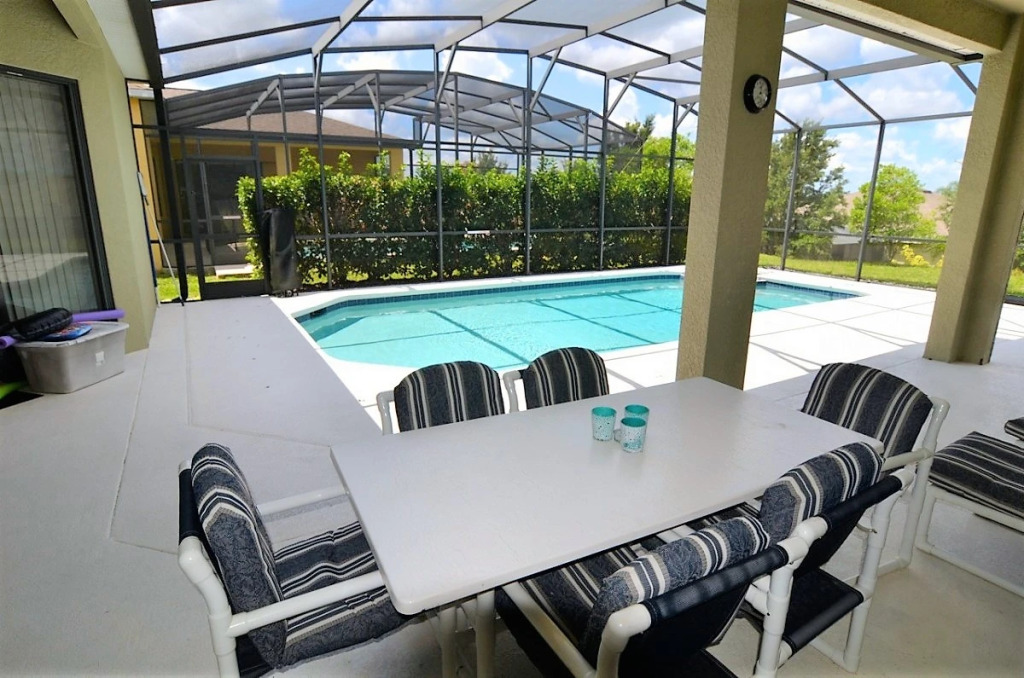 LP429CR - 5 beds pool & spa home - Game room