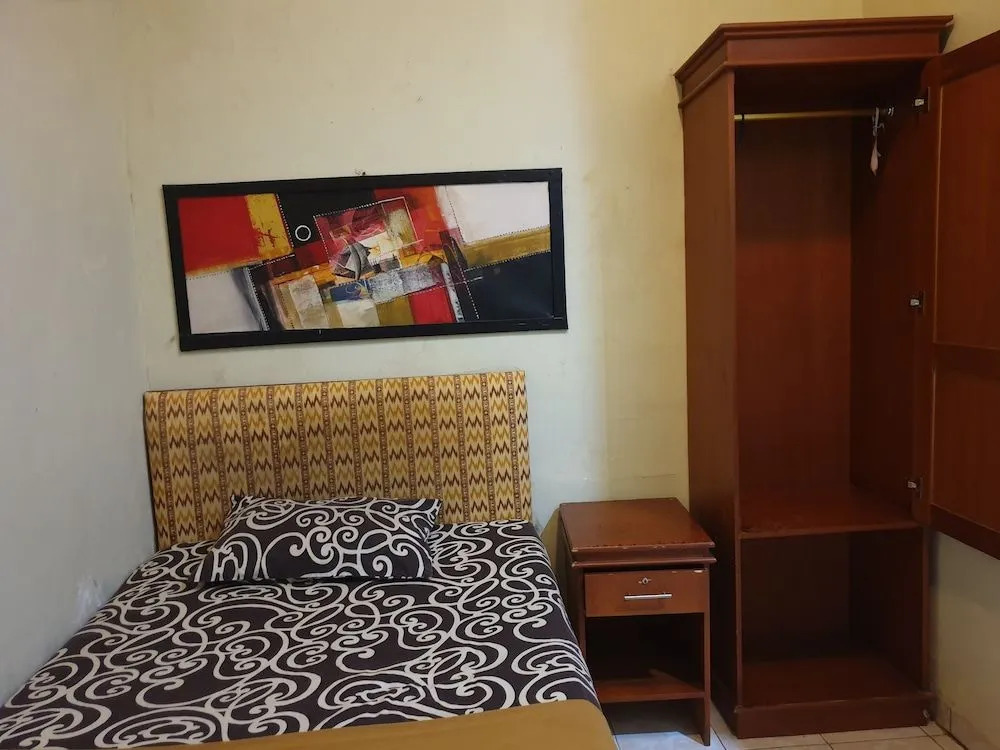 SPOT ON 2375 Faris Homestay