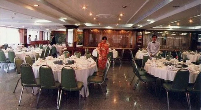 Royal Palace Hotel