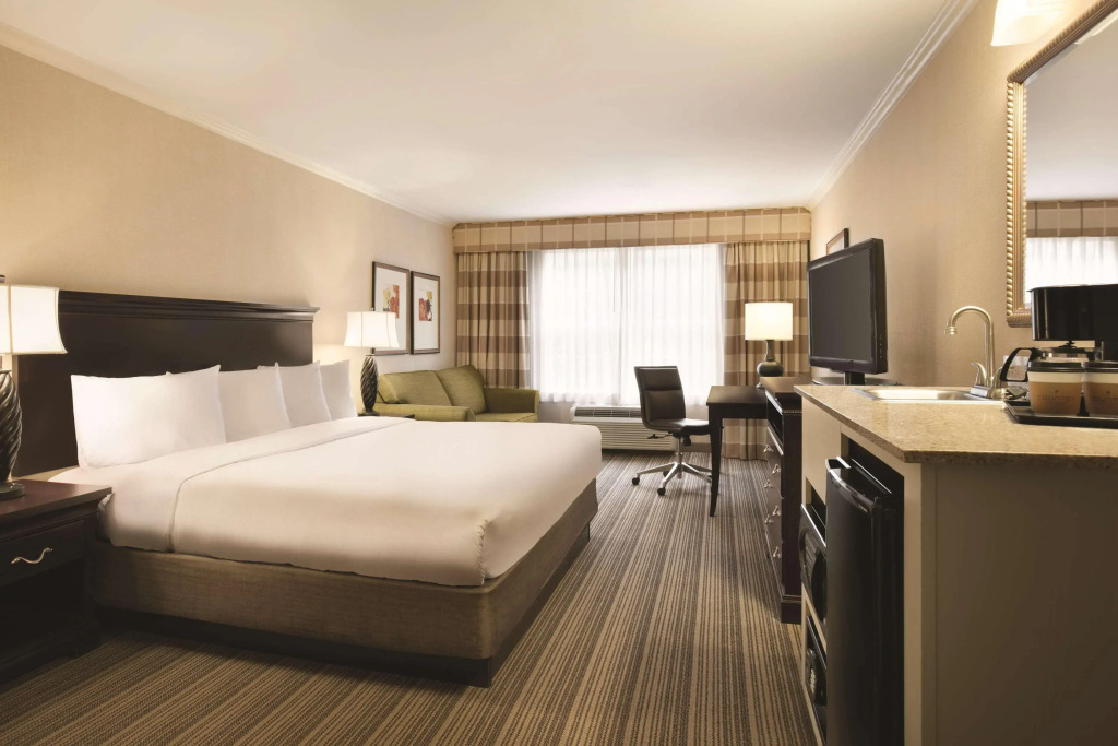 Country Inn & Suites By Radisson, Atlanta Airport North, GA