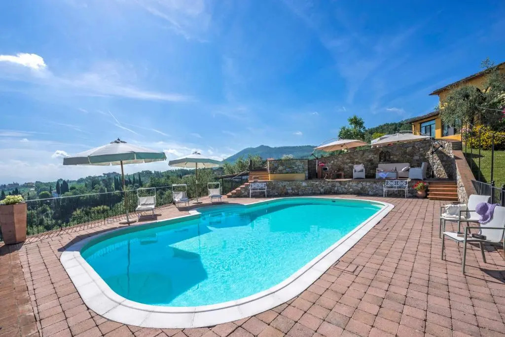 Villa Casalguidi by PosarelliVillas