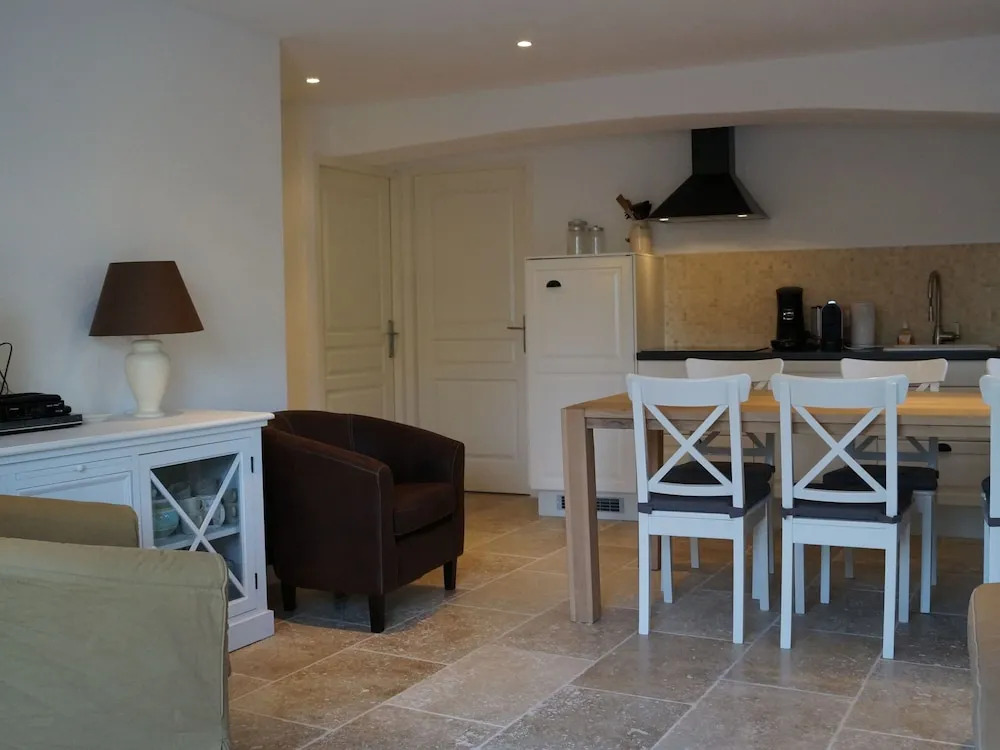 Modern House With Terrace, Near the Popular St. Maxime