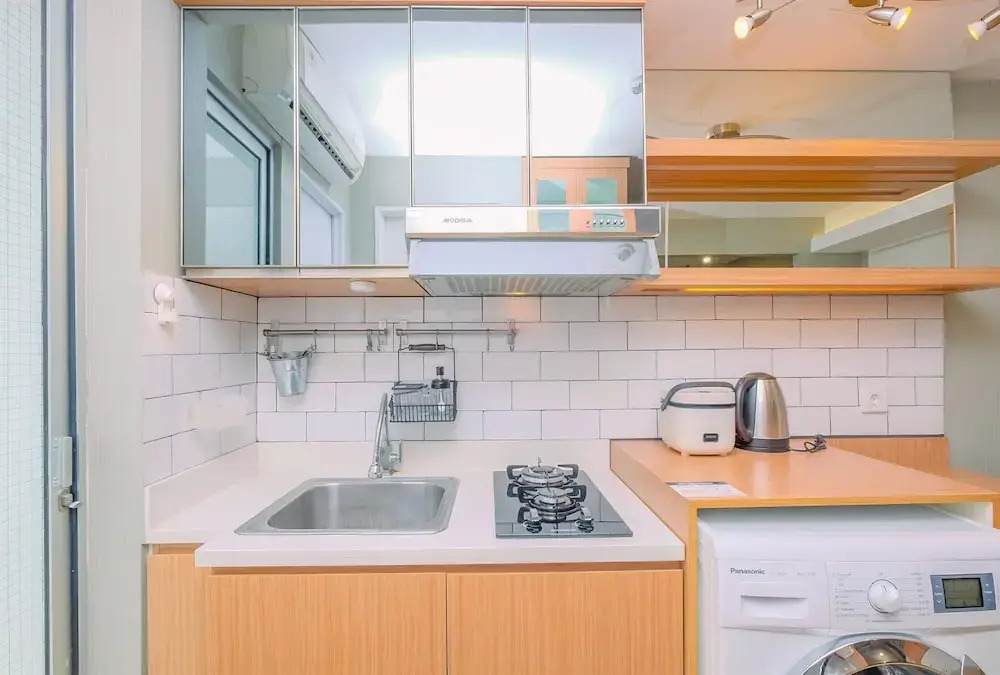 Big And Cozy 1Br Bassura City Apartment Near Mall
