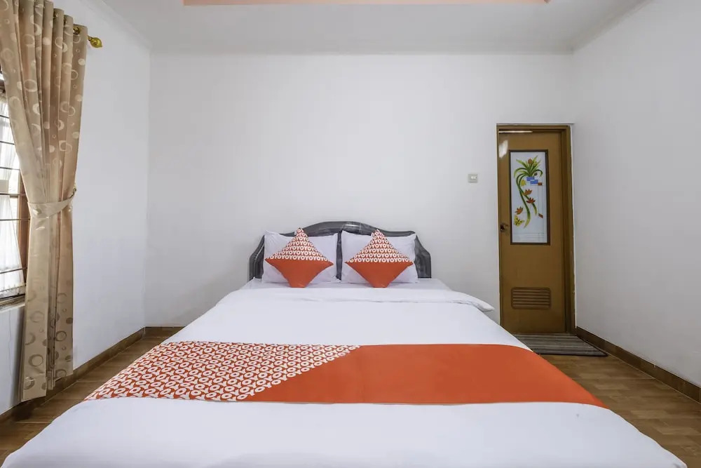 Puri Cikole Asri Guest House