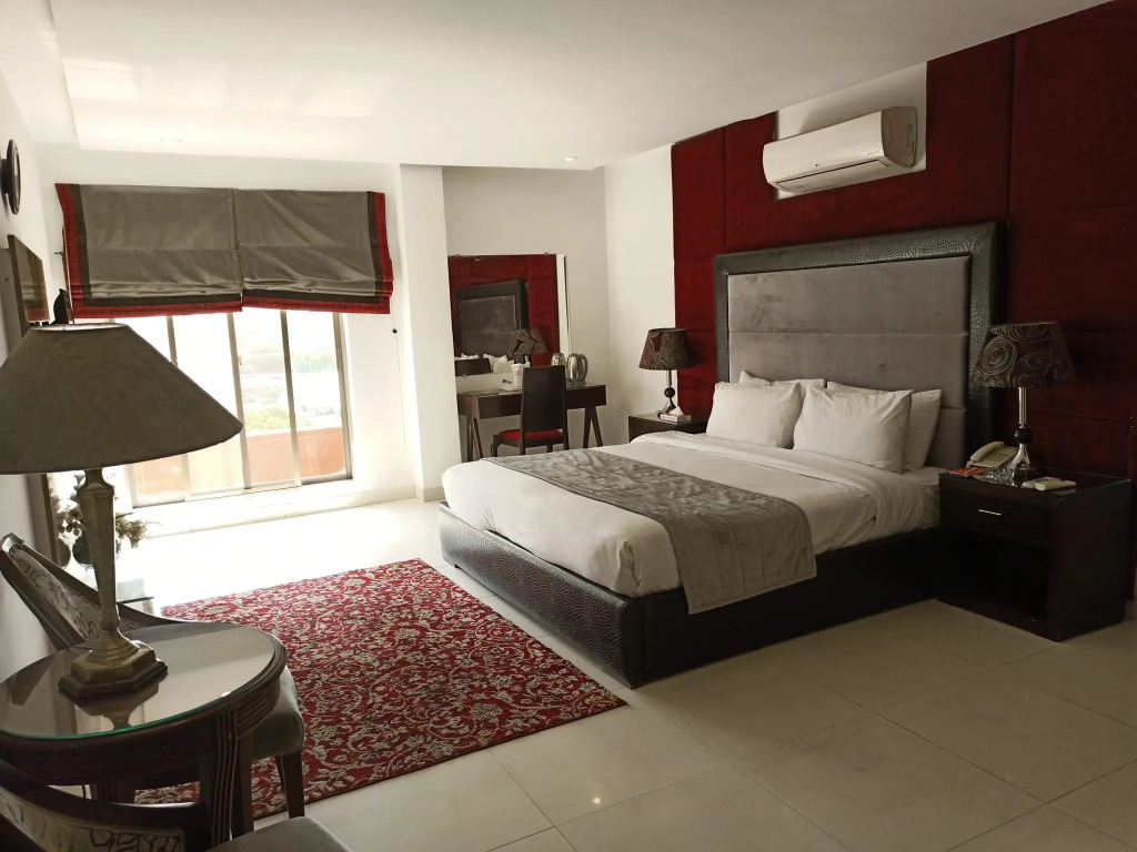Maisonette Hotel & Resort - Lahore