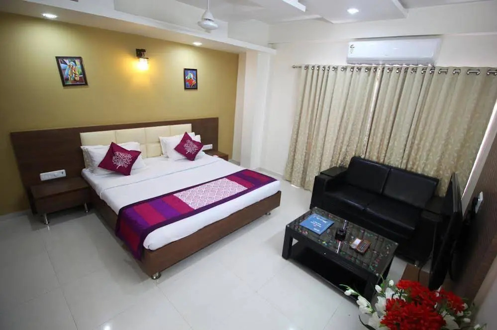 OYO Rooms Ahmedabad Airport Gandhinagar Highway