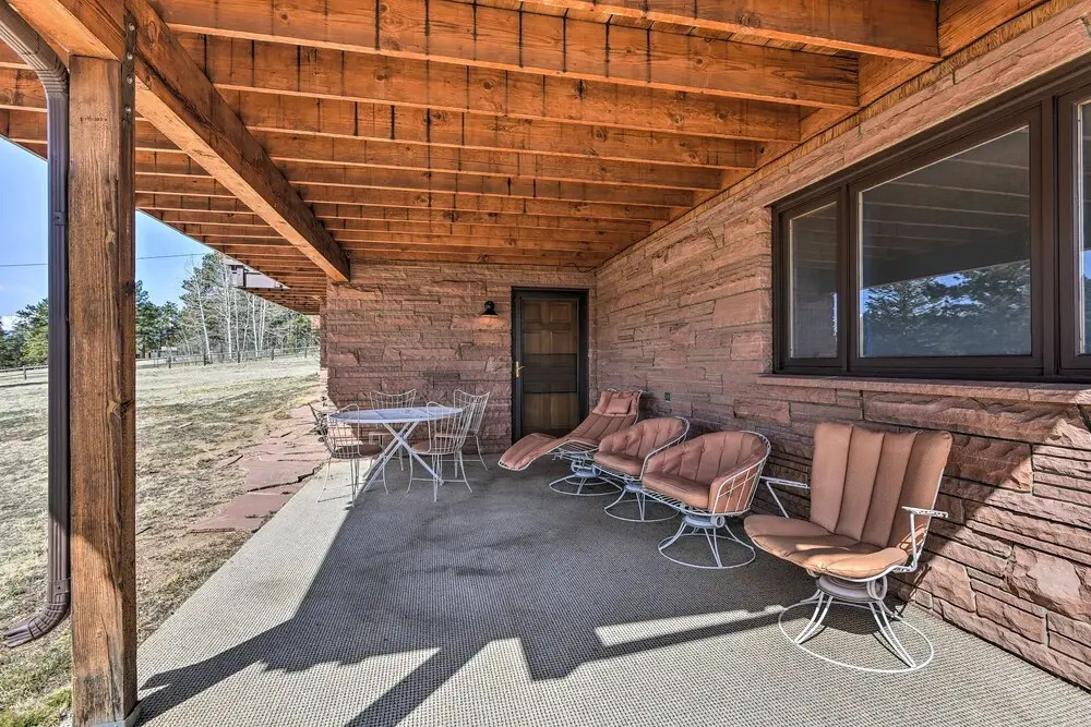 Spacious Colorado Retreat w/ Deck & Mountain Views