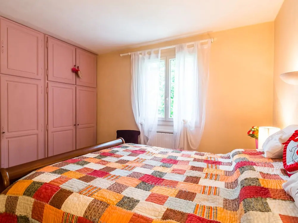 Beautiful Holiday Home in Espere with Swimming Pool