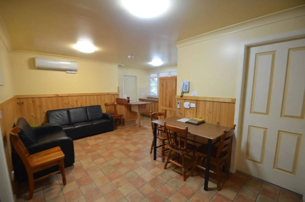 Black Gold Motel