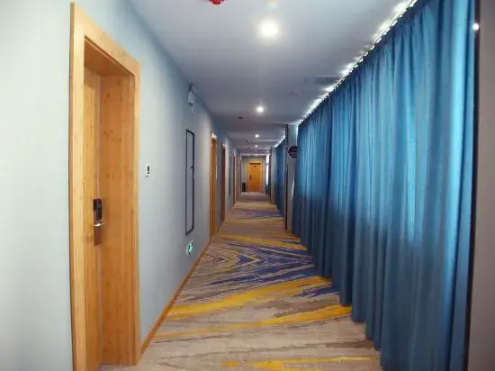 Super 8 Hotel (Xuzhou Suining Bayi Middle Road Xingmei Plaza)