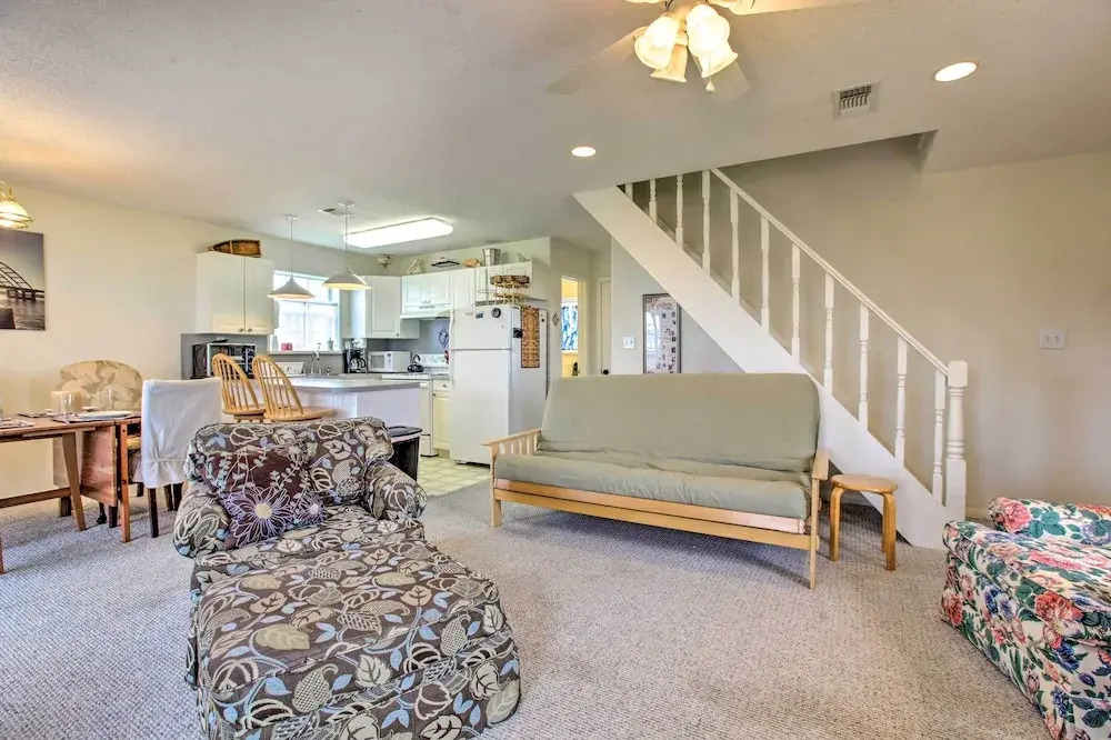 Waterfront Galveston Bay Retreat < 1 Mi to Beach!