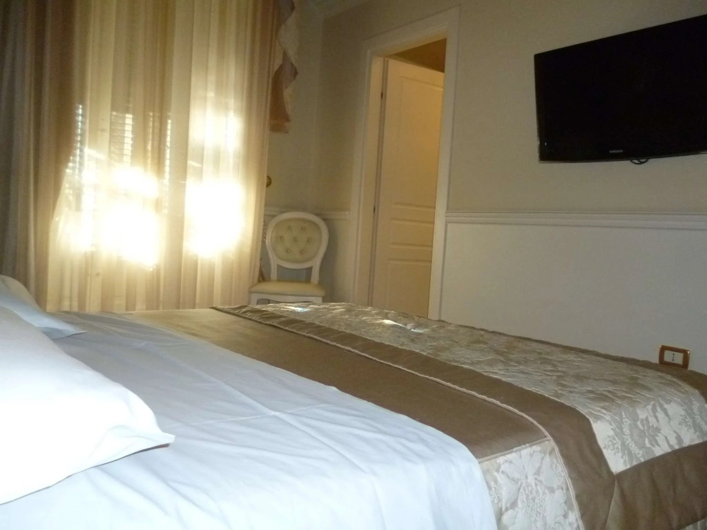 SANTA CHIARA SUITE HOTEL & SPA - Lecce