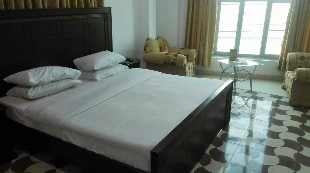 River Palace Hotel