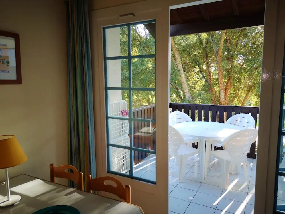Studio in Moliets-Et-Maa, with Wonderful Lake View, Pool Access And Balcony - 1 Km From the Beach