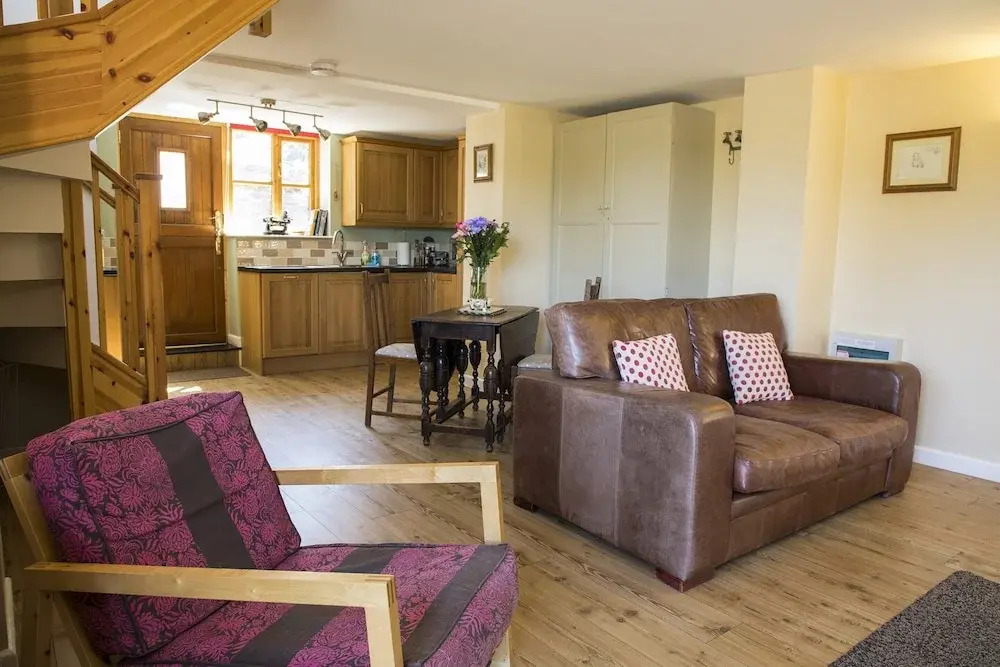One-bedroom Cottage in Llangollen, No Deposit