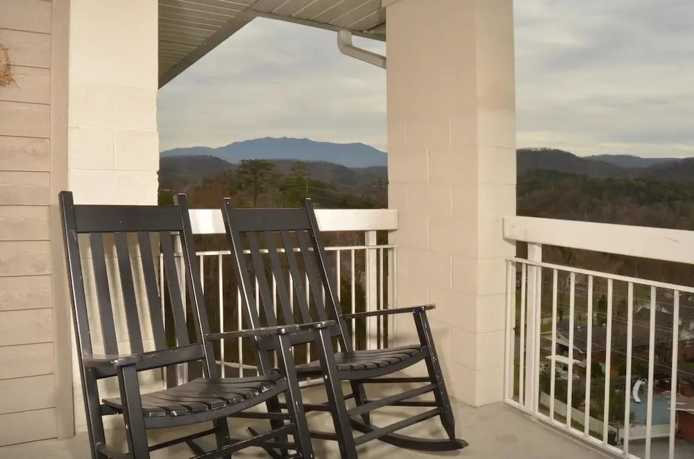 Whispering Pines 551