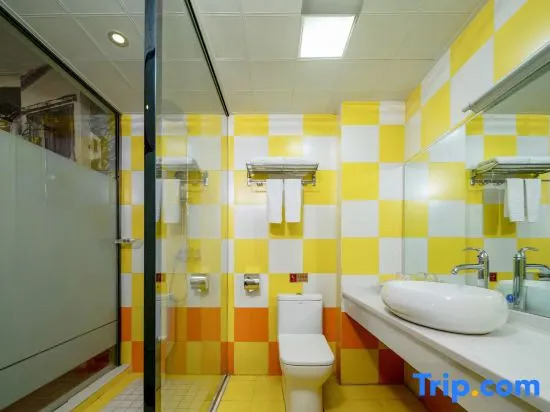 Dingcheng Hotel
